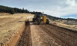 Kahramanmaraş, Kazanlıpınar’da yollar sathi kaplamaya hazırlanıyor