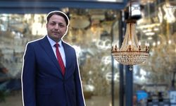 Kahramanmaraşlı Esnaf 5 Yıldır Müşterileri İçin Takım Elbise Giyiyor