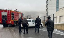 Kahramanmaraş'ta Park Halindeki Araç Alev Aldı