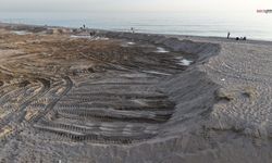 Kum hırsızları sahili harabeye çevirdi