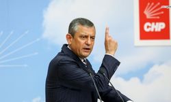 Özgür Özel'den Sert Çıkış: "Kirpiyi Kucaklayamıyorsun"