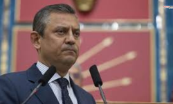 Özgür Özel İstanbul Sözleşmesi'ni Yürürlüğe Koyacaklarını Açıkladı