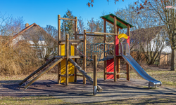 Çocuk Parkında Dört Çocuk Elektrik Kaçağından Yaralandı