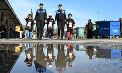 Polisler Lösemili Çocuklara Beraber Balon Uçurup Atlarla Buluştular