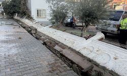 Su Baskınında İstinat Duvarı Yıkıldı