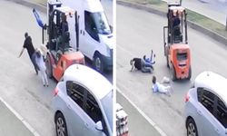 Ters şeritten gelen forklift karşıya geçen aileye çarptı
