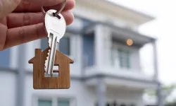 Ünlü ekonomist ev almak için en doğru zamanı açıkladı!