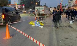 Yolun karşısına geçerken kamyonun çarptığı yaşlı adam öldü