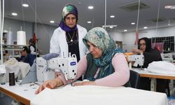 Özel birey anneleri dikiş kursunda hem üretiyor hem sosyalleşiyor