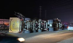 Antalya’da Tır EDS Direğine Çarptı