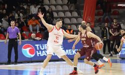 Kipaş İstiklal, kritik maçın ilk yarısını 48-43 geride tamamladı