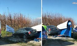 Direksiyon hakimiyeti kaybolunca araç otobüs durağına çarptı