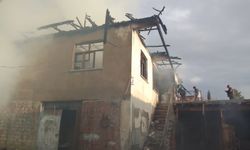 Ev Yangını, Maddi Zarar Meydana Geldi