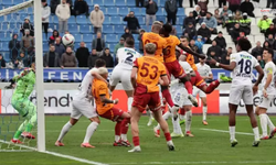 Galatasaray, Kasımpaşa'yı 3-0 Mağlup Etti, Liderliği Sürdürdü