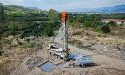 Geyve Doğantepe’de yerin 132 metre altından temiz içme suyu çıkarıldı