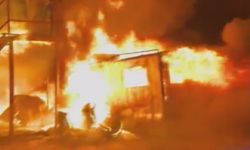 Hatay'da İşçilerin Kaldığı Konteynerde Yangın