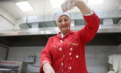 Kadın kooperatifleri belediye desteğiyle yufka üretip satıyor