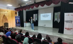 Kahramanmaraş motivasyon günleri Afşin’de gençlerle buluştu