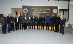 Kahramanmaraş'ta Vali Ünlüer Yeni Gençlik Merkezini Ziyaret Etti