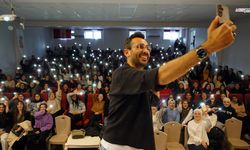 Gri Koç bu kez Pazarcık’ta: Pusula Maraş’tan gençlere sınav motivasyonu