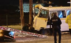 Minibüs refüje çıktı: Alkollü sürücü yaralandı