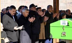 Vali Ünlüer, Trafik Kazasında Hayatını Kaybeden Yeğenini Uğurladı