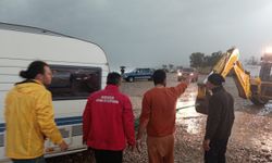 Rus Turistler Karavanda Mahsur Kaldı!