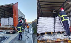 Soya Yüklü Tırdaki Yangın İtfaiye Ekiplerince Kontrol Altına Alındı