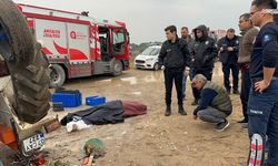 Traktörün Altında Kalan Gençlerden Biri Hayatını Kaybetti