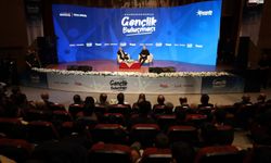 Bilal Erdoğan Kahramanmaraş'ta gençlerin sorularını yanıtladı