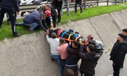 Yayaya yol veren motosikletliye arkadan gelen araç çarptı