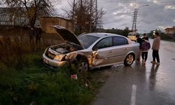 İki otomobilin çarpıştığı kazada bir kişi yaralandı