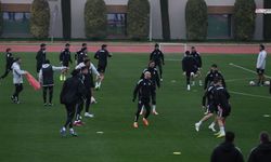 Beşiktaş devre arası hazırlıklarını Antalya'da sürdürüyor
