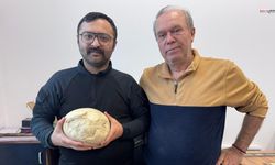 Kahramanmaraş’ta Dikkat Çeken İddia: “Bu Bir Taş Değil, Dinozor Yumurtası Olabilir”