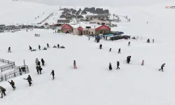 Kahramanmaraş’ta Yedikuyular Kayak Merkezi’ne Yoğun Hafta Sonu İlgisi