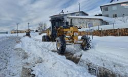 Kahramanmaraş’ta karla mücadele aralıksız sürüyor: Ekipler sahada