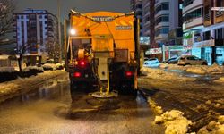 Kahramanmaraş’ta karla mücadele sürüyor, ana arterler açık