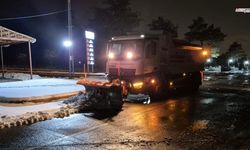 Büyükşehir Ekiplerinden Karla Kesintisiz Mücadele