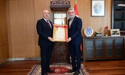 Kahramanmaraş'ta KSÜ Rektörü Ak, Büyükşehir Belediye Başkanı Görgel'i ziyaret etti