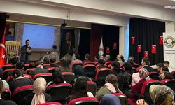 Gençler usta şairlerin dizelerini Kahramanmaraş'ta hayat verdi