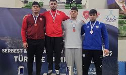 Kahramanmaraşlı güreşçiler Türkiye Şampiyonası’nda kürsüye çıktı