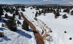 Göksun’da kar küreme ve heyelan temizliği aralıksız devam ediyor