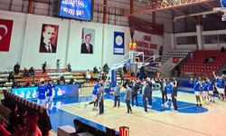 İstiklal Basketbol ve Çayırova Belediye Maçı Başladı