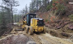 Kahramanmaraş’ta yağışlar sonrası yol onarım ve temizlik çalışmaları sürüyor