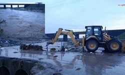 Yarım Asırlık Aksu Köprüsü Selde Hasar Gördü