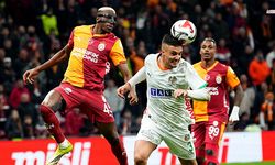 Galatasaray Deplasmanda Tur Kapısını Açtı