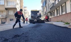 Kahramanmaraş Yenişehir Mahallesi’nde asfalt çalışması sürüyor