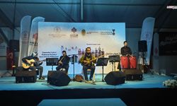 Kahramanmaraş’ta Ramazan Sokağı’nda türkü gecesi