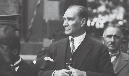 Mustafa Kemal Atatürk'ün Hayatı (1881-1938)