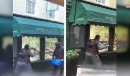 Film Sahnesini Andıran Kuyumcu Baskını